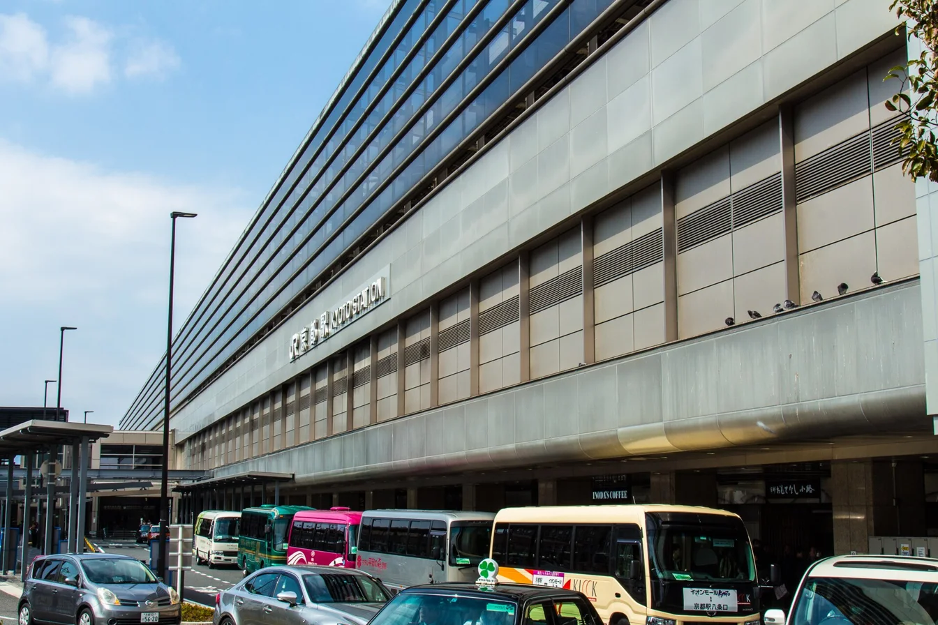 Kyoto Station exterior 2018-03-11
