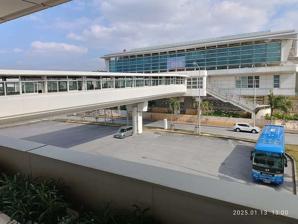 JP 日本 Japan 沖繩 OKINAWA 那霸 Naha Airport arrival January 2025 R12S 135 passageway n Naha Airport Station