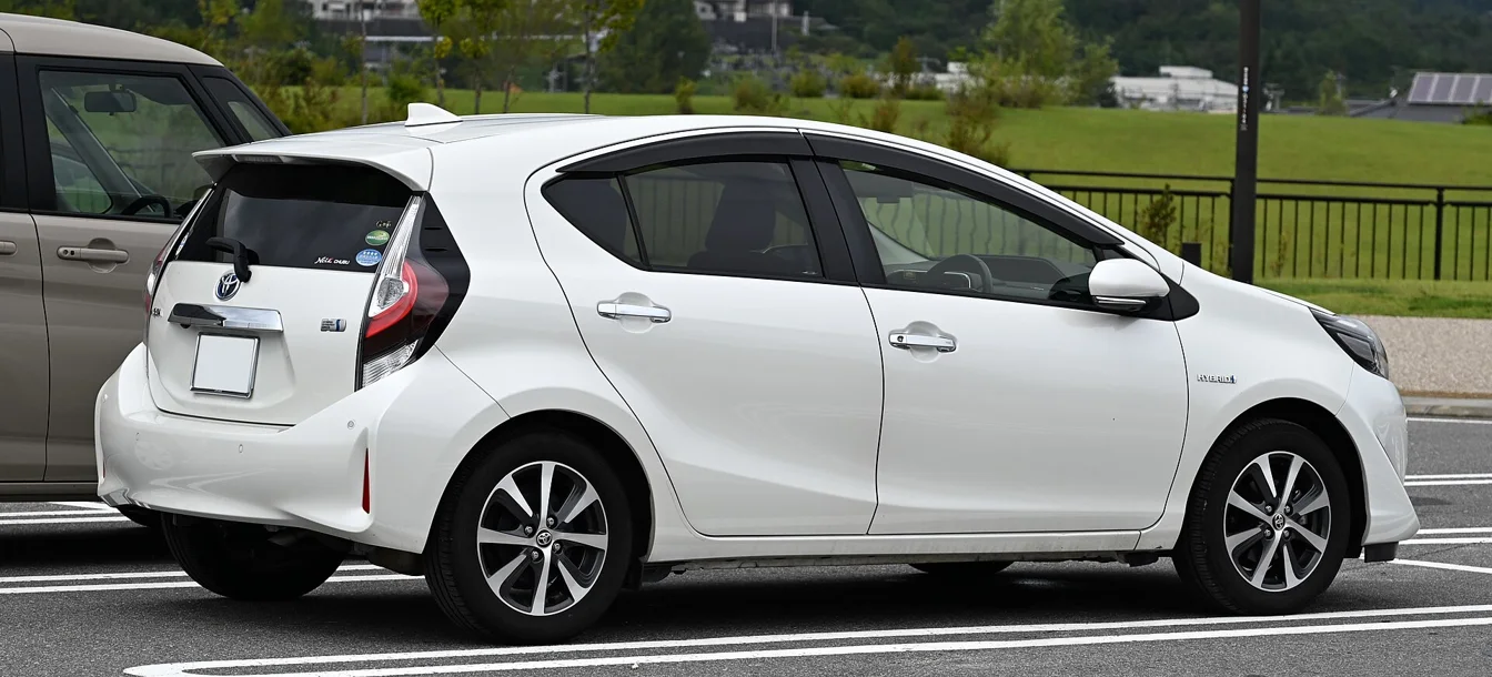 2017-2021 Toyota Aqua rear
