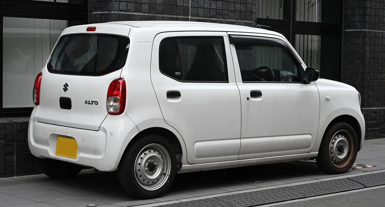 Suzuki Alto HA37S A rear