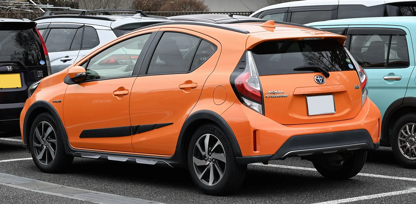 2017-2021 Toyota Aqua Crossover rear